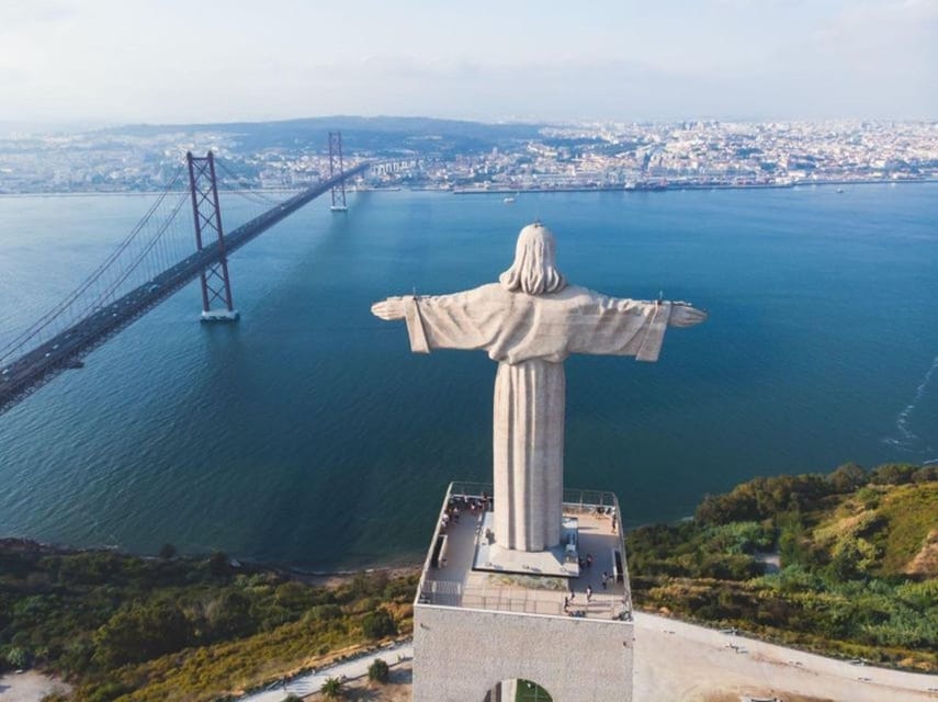Lisbon City Tour: All Must-See Attractions with Expert Guide - LX Factory and the creative breaks that keep the day fun