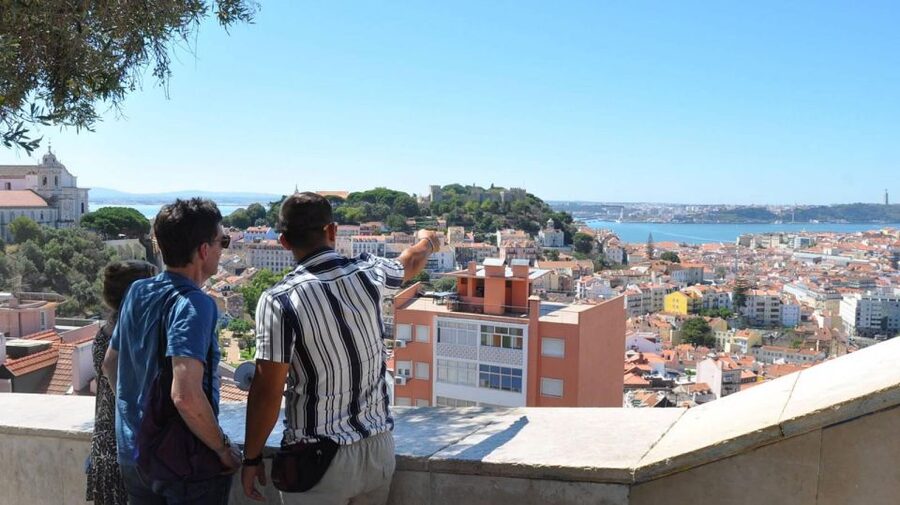 Lisbon City Tour: Full-Day - Crossing 25 de Abril Bridge and Chasing the Lisbon View