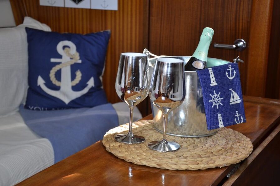 Lisbon: Day and Sunset Tour on the Tagus River - Price check, is $35 worth it for a 2-hour sunset sail?