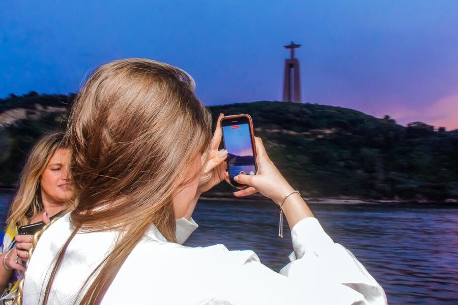Lisbon: Disco Night Cruise with DJ and Open Bar - Key things to know before you go