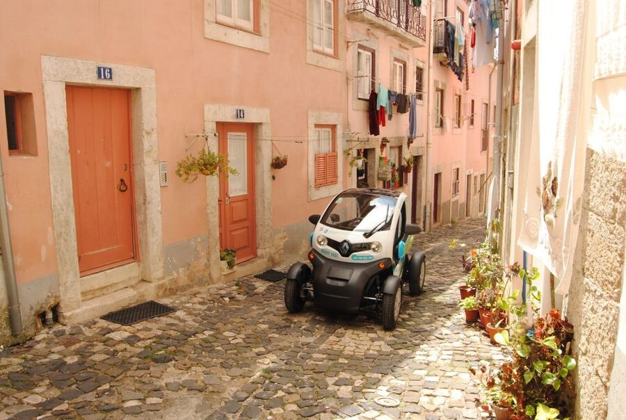 Lisbon: Electric Car Moorish Tour with GPS Audio Guide - The GPS audio guide: how to get value without losing time