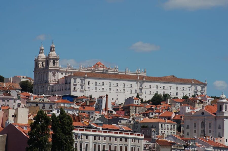 Lisbon: Entry Tickets to Mosteiro de São Vicente de Foram - São Vicente de Fora tiles, pantheon, and a view, why this combo works