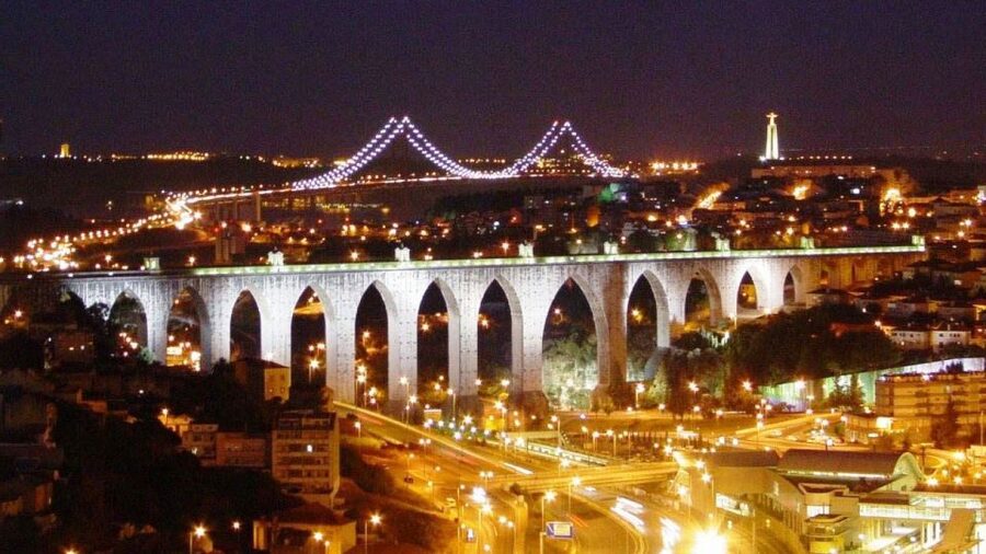 Lisbon: Evening City Tour with Dinner and Live Fado Show - Key things that make this tour worth your time