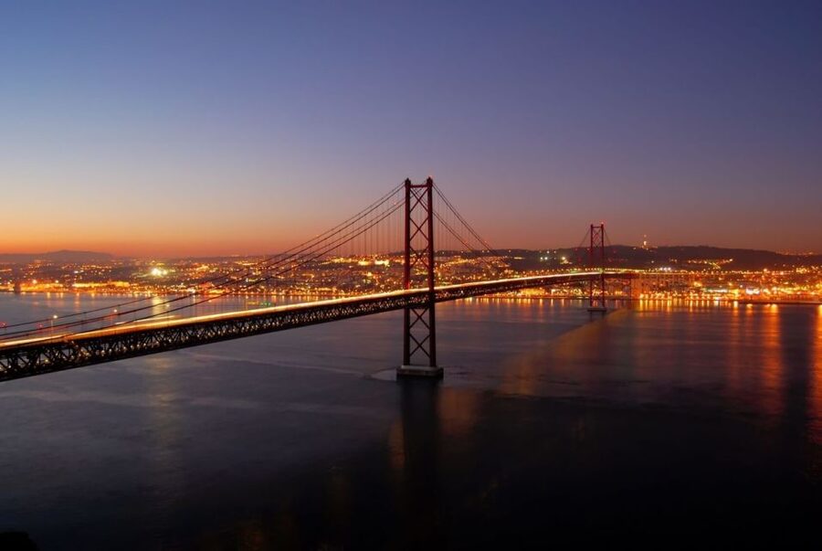Lisbon: Evening City Tour with Dinner and Live Fado Show - Comfort, timing, and why $136 can make sense