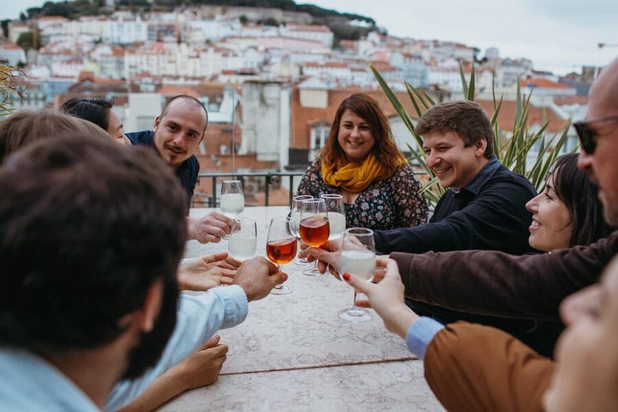 Lisbon: Evening Food & Wine Tour in Bairro Alto - Getting Oriented in Príncipe Real Before the Night Gets Loud