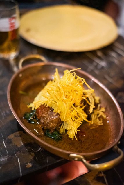 Lisbon: Fado & Food Tour with Live Show & Traditional Dinner - Stop 1: Ourives Petisqueira tastings and a beer break