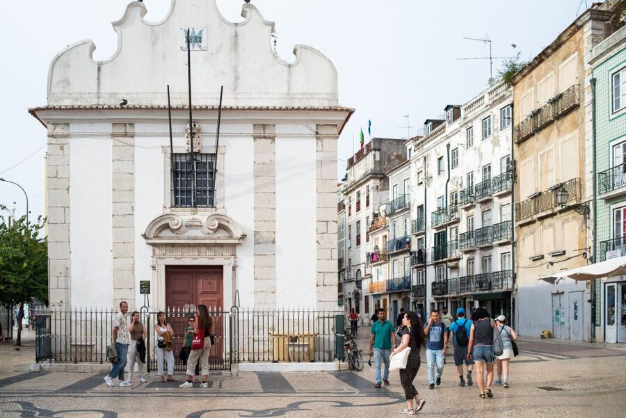 Lisbon: Fado & Food Tour with Live Show & Traditional Dinner - The homemade ginjinha moment you usually won’t find on your own
