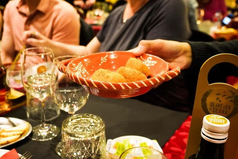 Lisbon: Fado Musical Experience with Portuguese Appetizers - Seating, Room Size, and What You’ll Feel Once You Sit Down