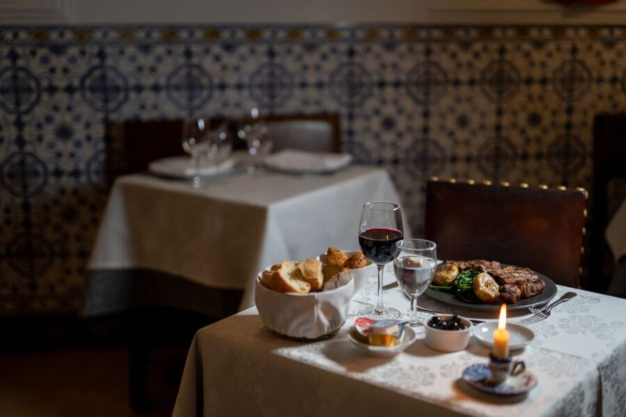 Lisbon: Fado Show and Portuguese Dinner - What You Get That Makes It Worth It