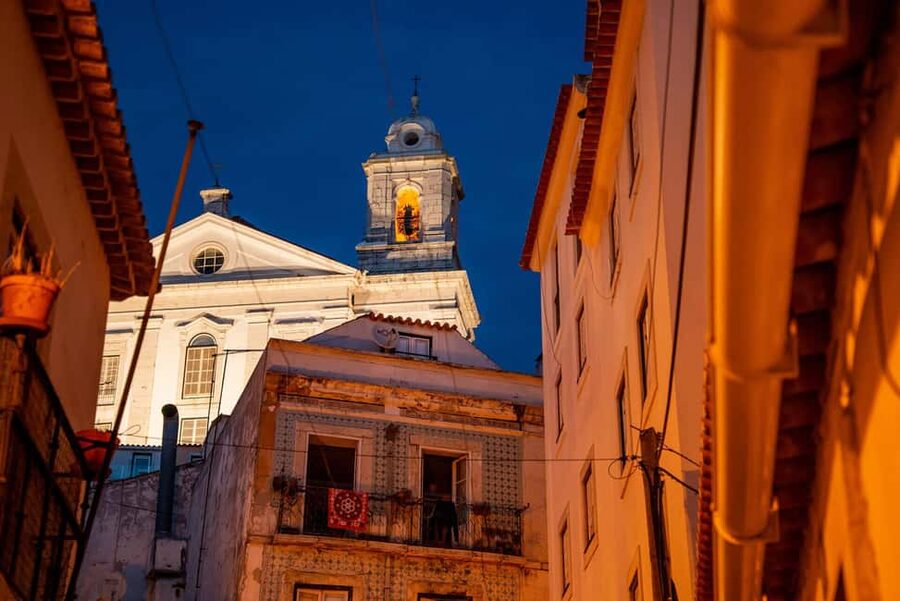 Lisbon: Fado Show with Dinner and City Tour - Pickup and the small-group pace that keeps it enjoyable