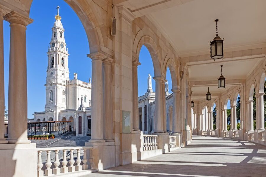 Lisbon: Fatima, Batalha, Nazare and Obidos Tour Hotel Pickup - Key highlights worth planning for