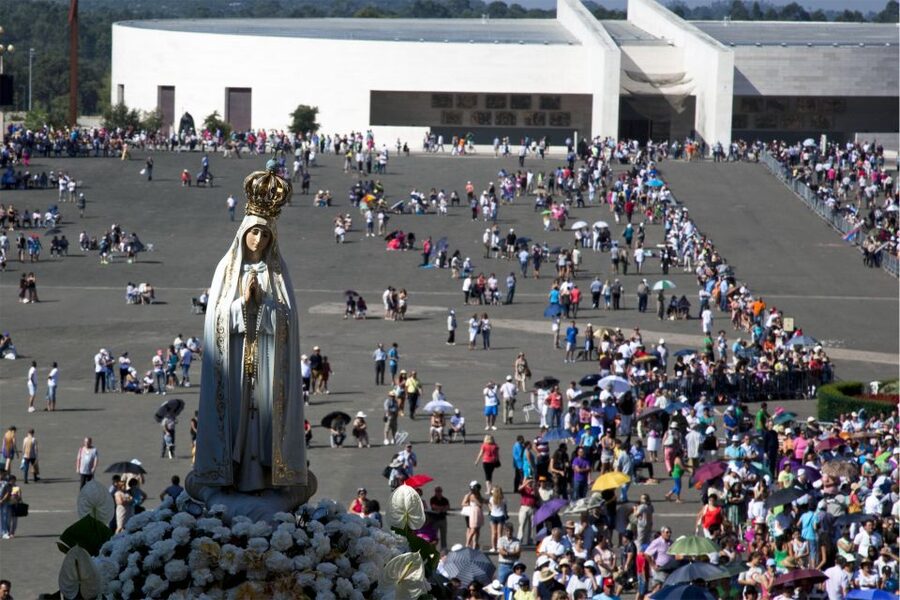 Lisbon Fatima Sanctuary Private Half Day Tour - Chapel of Apparitions and Attending Mass