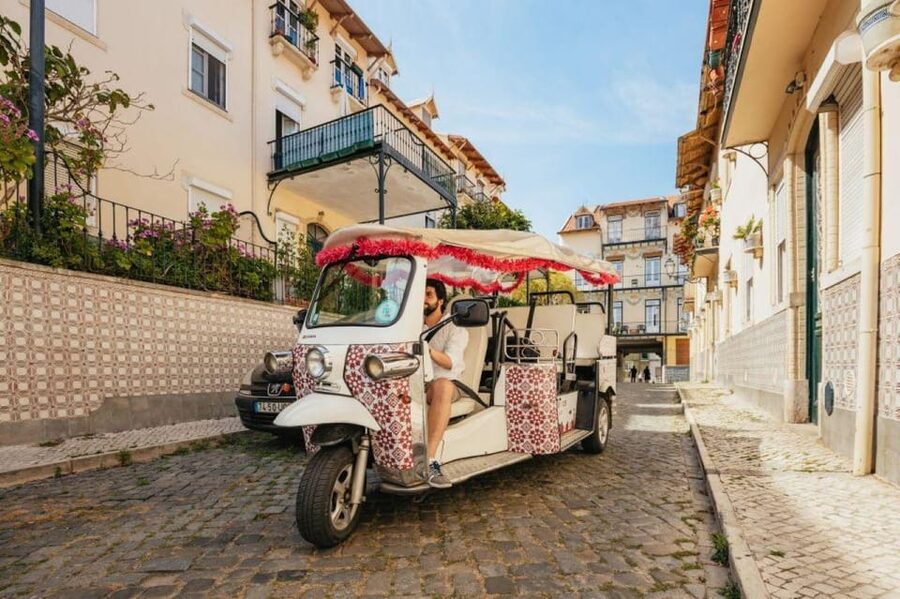 Lisbon: Food and Wine Tasting 4-Hours Tuk Tuk Tour - Pickup, Timing, and How to Avoid Wasted Minutes