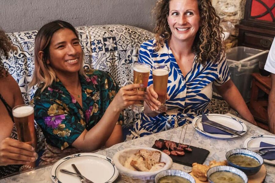 Lisbon: Food Crawl Walking Tour with Local Tastings - Baixa by foot: why this 3-hour Lisbon food crawl works