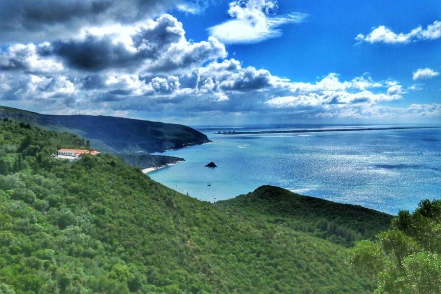 Lisbon: Full-Day Arrabida Kayak Tour with Picnic - From Lisbon pickup to Praia do Creiro, the day starts easy