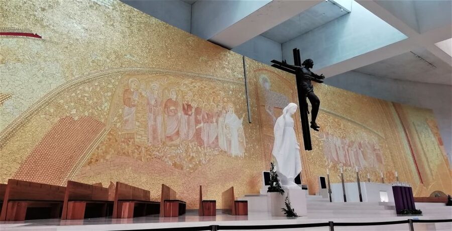 Lisbon: Full-Day Private Guided Tour to Fátima - The Chapel of the Apparitions, the spiritual heart of the day