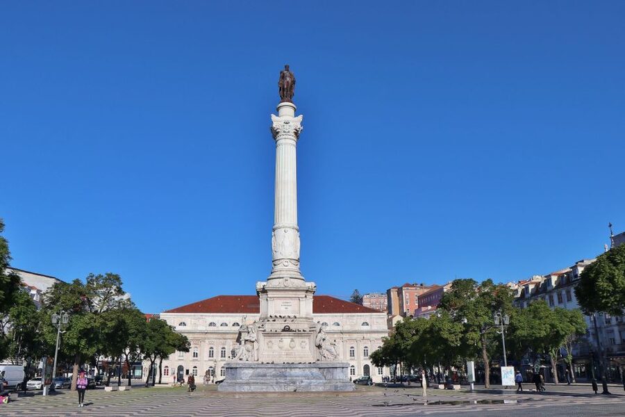 Lisbon: Full-Day Private Walking Sightseeing Tour - Meeting Under the Arco da Rua Augusta, then setting your route