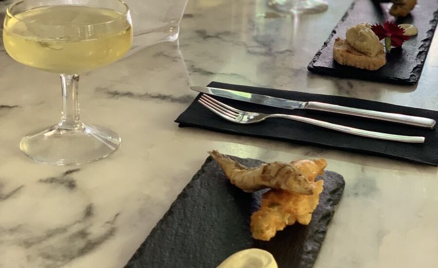 Lisbon: Guided Food and Wine Tasting Tour - Mouraria guided stroll: the neighborhood that adds texture to the meal