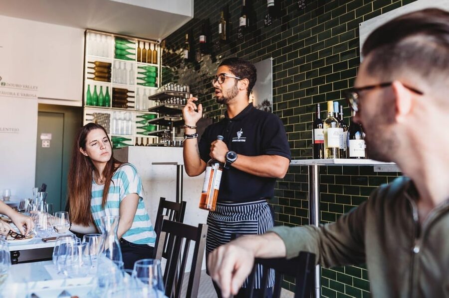 Lisbon: Guided Port Wine Tasting Apéritif/Digestif - Why this six-port lineup makes sense in Lisbon
