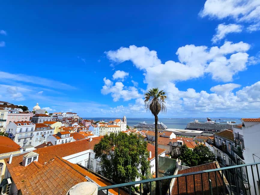 Lisbon: Guided Tuk-Tuk Tour Alfama and history - Alfama: finishing with the neighborhood that defines Lisbon’s nights