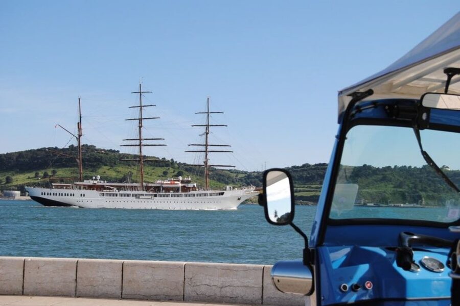 Lisbon Guided Tuk Tuk Tour: The City by the River - Praça do Comércio and the 1755 Lisbon Earthquake story in context