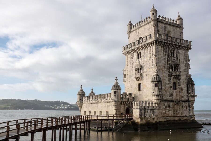 Lisbon: Half-Day City Tour - Royal Treasure Museum, the jewelry and ceremonial objects side of power