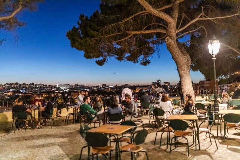 Lisbon: Highlights and Hidden Gems Private Tour with a Local - Languages, accessibility, and the comfort of a small private group