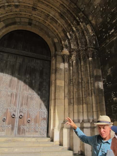 Lisbon: Highlights and Hidden Gems Tour - The Castle Area Walls: Medieval Lisbon and the Big View Factor
