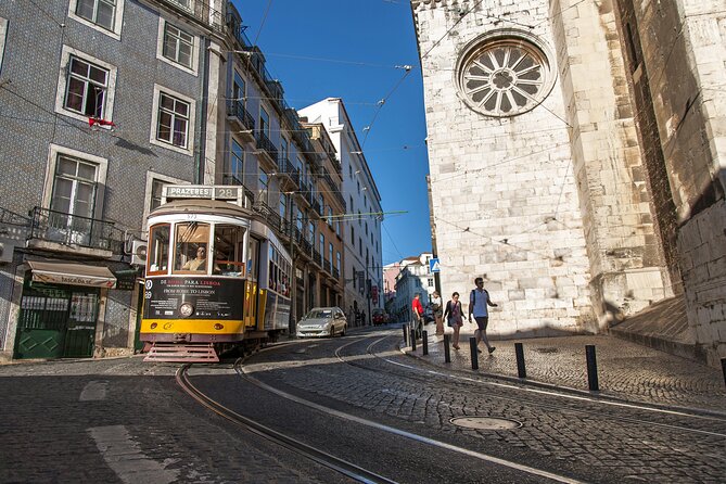 Lisbon Highlights - Private Tour with Van and Local Guide - Miradouro São Pedro de Alcântara and the Chiado descent