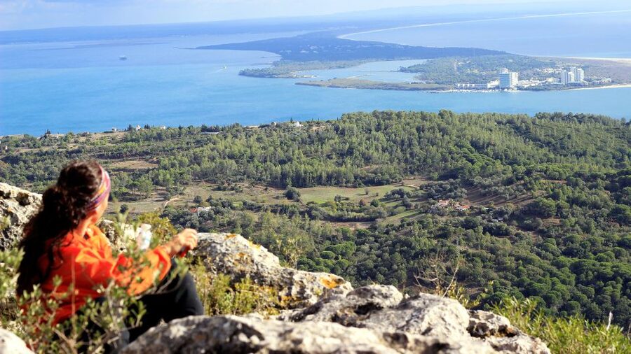 Lisbon: Hiking in Arrábida Natural Park - What to bring so the hike feels good, not annoying