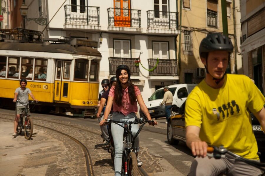 Lisbon: Hills, Alfama, and Mouraria Tour by Electric Bike - Miradouro da Senhora do Monte: the big view stop
