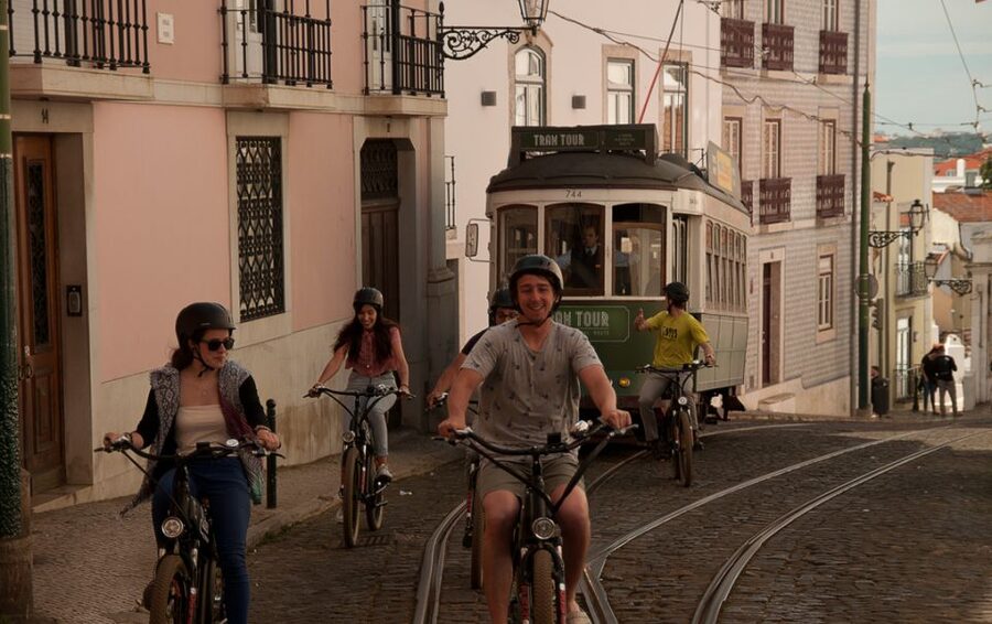 Lisbon: Hills, Alfama, and Mouraria Tour by Electric Bike - Sé de Lisboa Cathedral and the medieval spine of the city