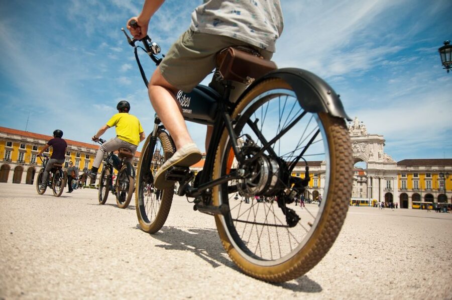 Lisbon: Hills, Alfama, and Mouraria Tour by Electric Bike - What the local storyteller guides add to the ride