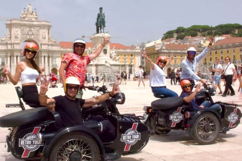 Lisbon : Historic Motorcycle Side-car Tour 1H - Chiado first: elegant streets, cafés, and Café A Brasileira