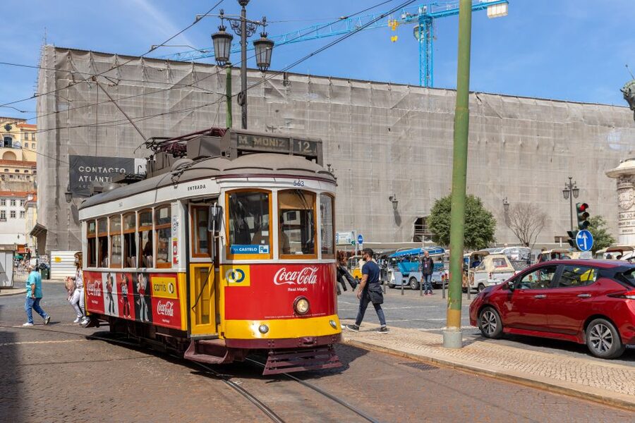 Lisbon: History, Stories and Lifestyle Walking Tour - Key things I’d watch for