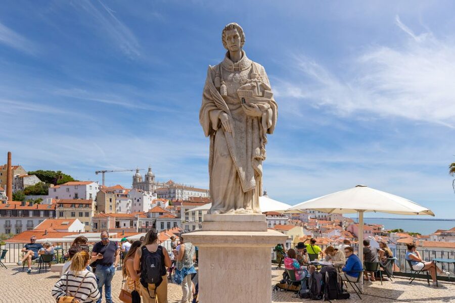 Lisbon: History, Stories and Lifestyle Walking Tour - Portas do Sol and Alfama: Monastery, Pantheon, and Fado-Street Atmosphere
