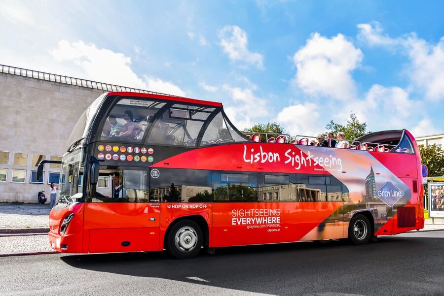 Lisbon: Hop-On Hop-Off Bus Tour - Uptown Line, Colombo shopping, and Lisbon Zoo time