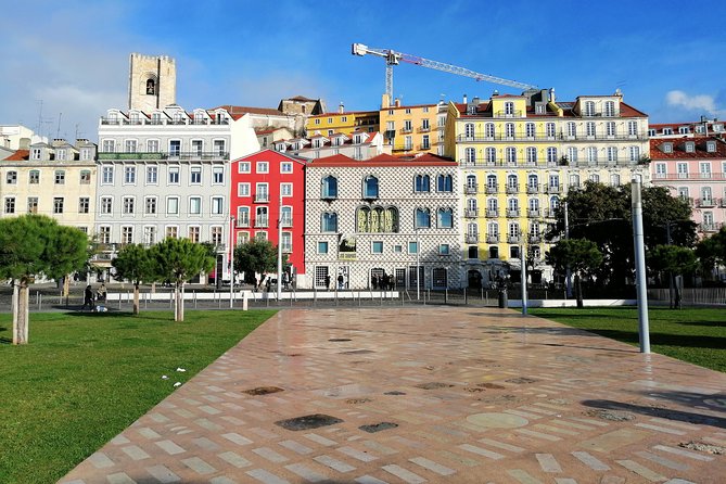 Lisbon Layover - Your Guide and Vehicle: Comfort, Group Size, and Realistic Expectations