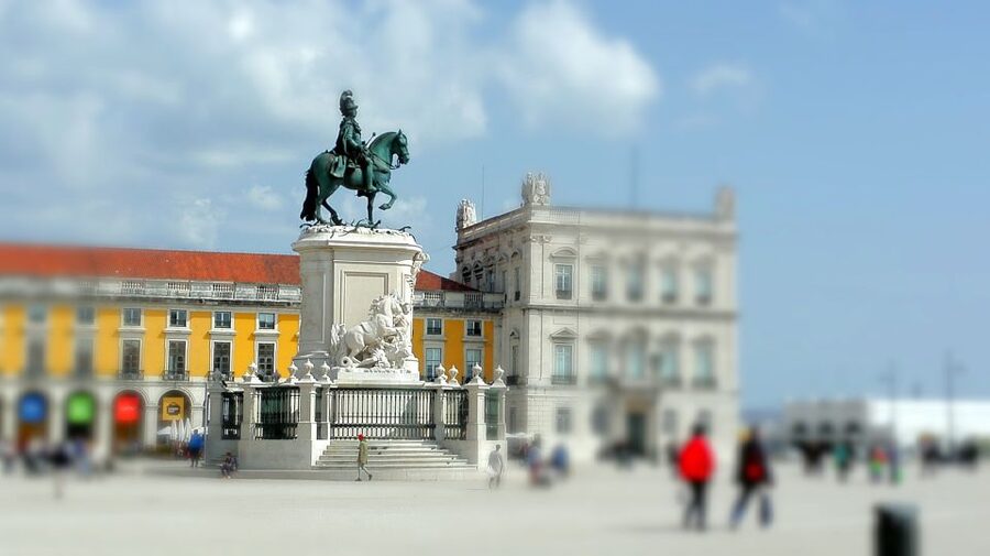 Lisbon: Layover Tour with Airport Pickup and Drop-Off - Who This Tour Fits Best (and Who Might Prefer Something Else)