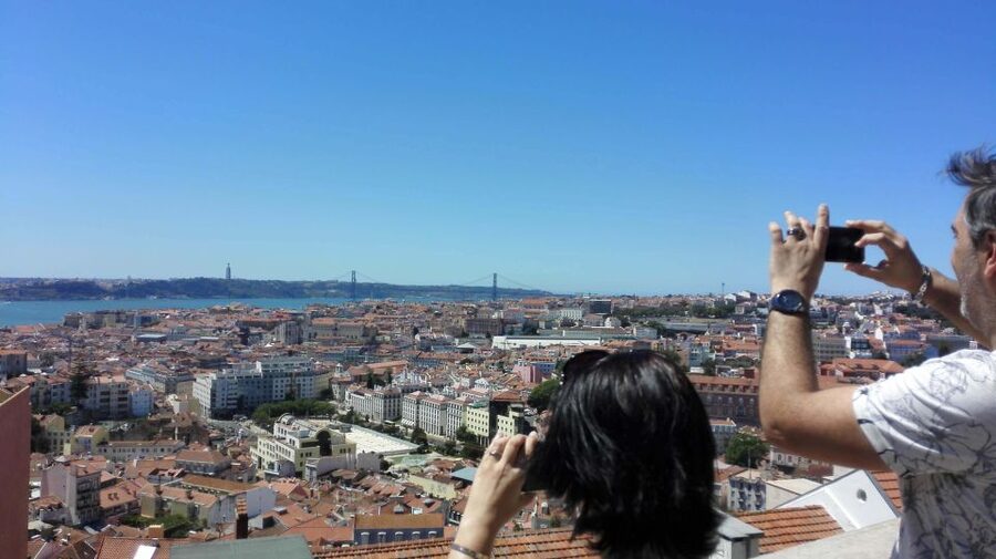 Lisbon: Layover Tour with Airport Pickup and Drop-Off - Guides Who Make It Work When Flights Go Sideways
