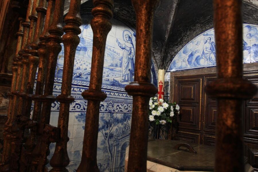 Lisbon: Lisbon Cathedral Entry Ticket - Should you book the Lisbon Cathedral Entry Ticket?