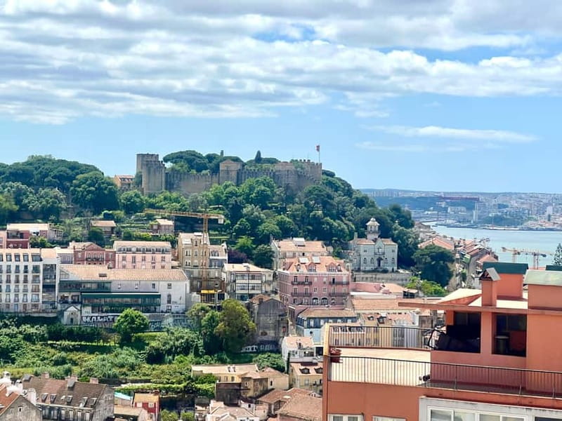Lisbon: LISBON STORY TOUR BY TUK TUK - Lisbon by tuk tuk: why this format works so well