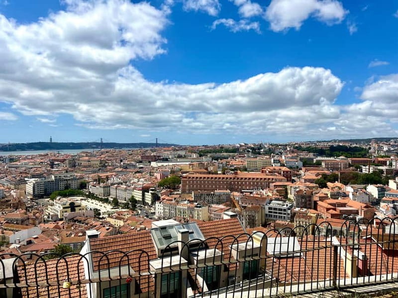 Lisbon: LISBON STORY TOUR BY TUK TUK - Lisbon Flea Market pass-by: a taste of everyday Lisbon