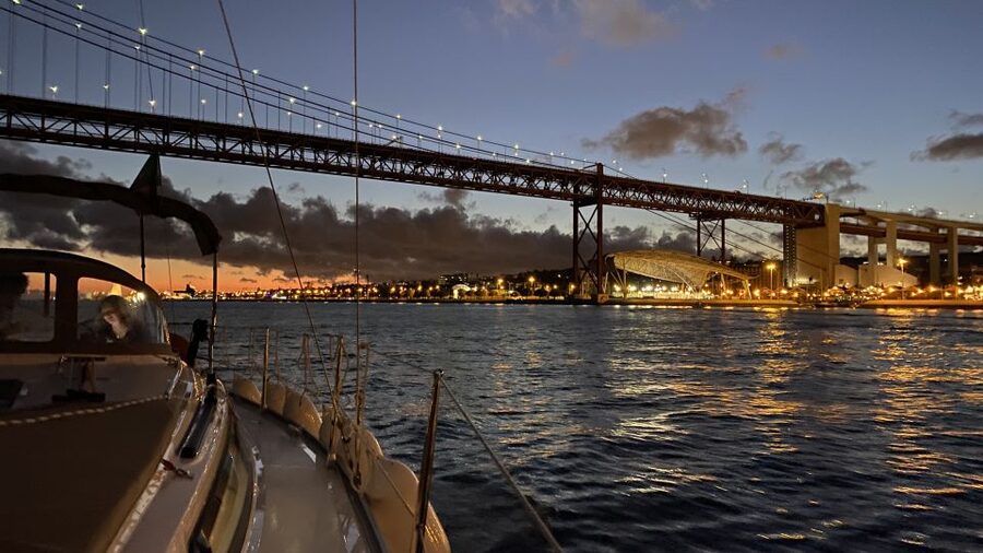 Lisbon: Luxury Sailboat Cruise at Night - Photo and comfort tips for a windy Lisbon night