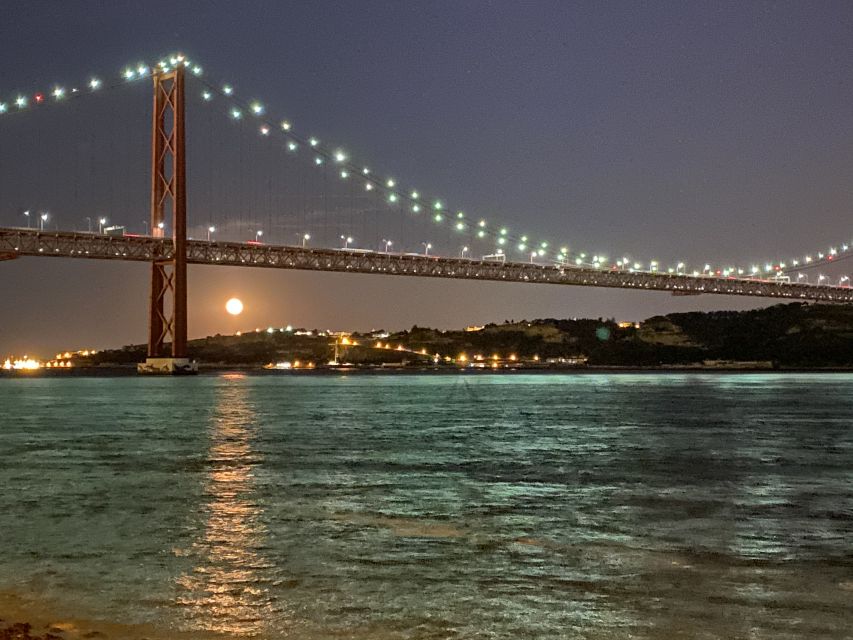 Lisbon: Luxury Sailboat Cruise at Night - Drinks on board and the calm, social pace