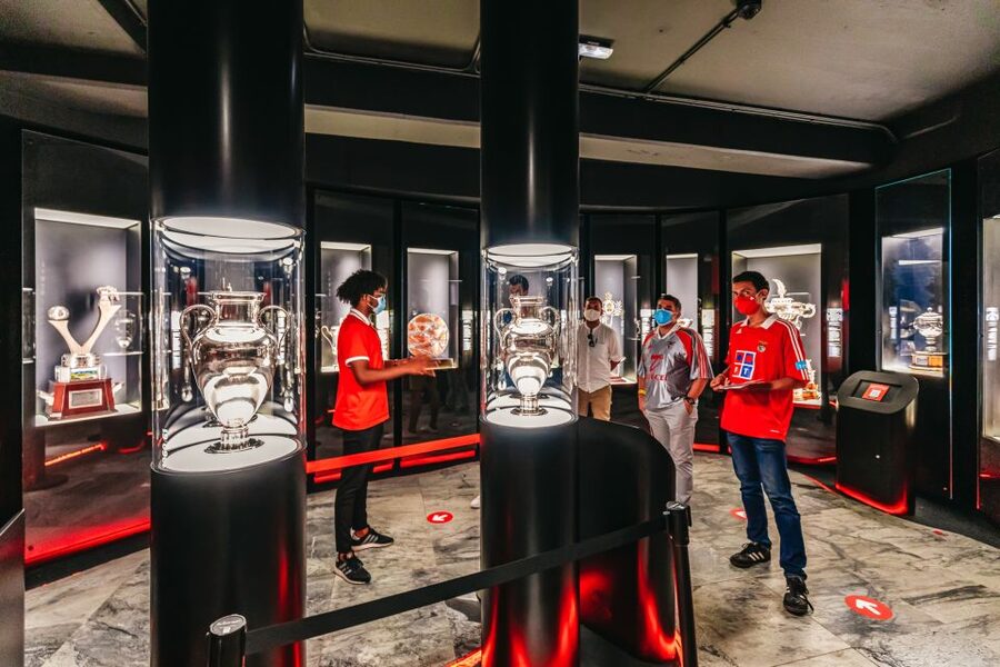 Lisbon: Luz Stadium Tour & SL Benfica Museum Ticket w/Scarf - Museum Benfica Cosme Damião: Eusébio, Trophies, and Portuguese-Speaking Football