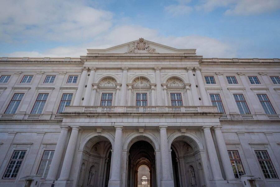 Lisbon: National Palace of Ajuda E-Ticket & City Audio Guide - Getting There From Belém and Ajuda, No Meeting Point Required