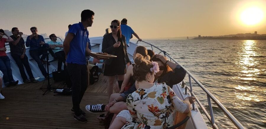 Lisbon: New Year's Eve Tagus River Cruise with Open Bar - Weather strategy for Lisbon NYE: don’t underestimate the cold and wind
