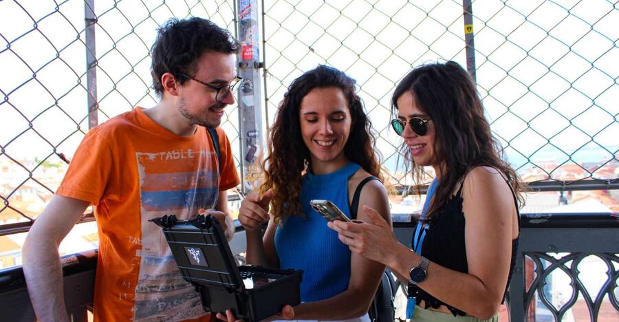 Lisbon: Old Town Immersive Escape Game with Live Actors - Your puzzle kit: smartphone clues, mystery box, and instant photo souvenirs