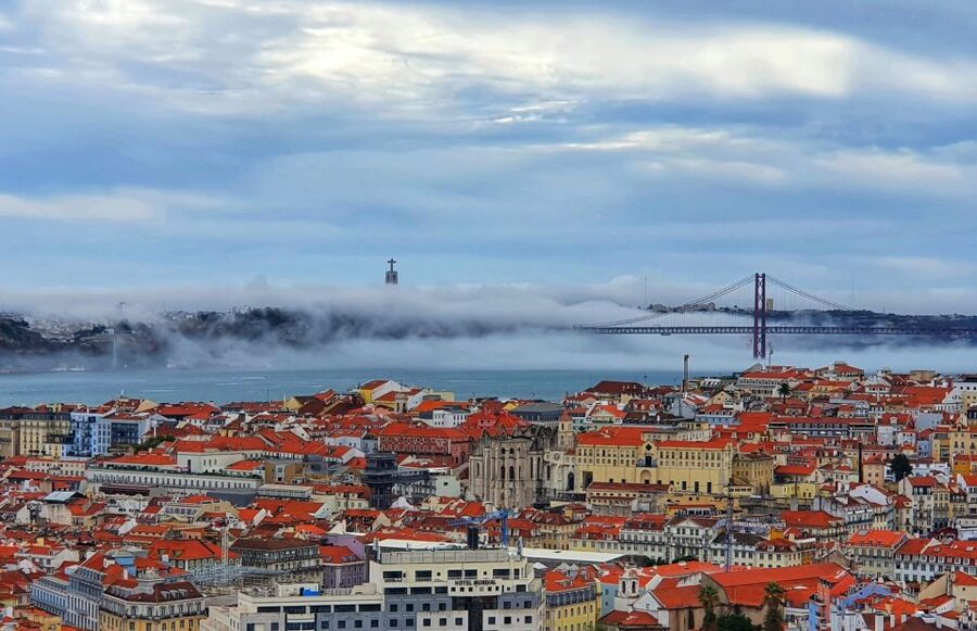 Lisbon: Old Town TukTuk Tour and Scenic Viewpoints in Alfama - Commerce Square and Rua Augusta Arch, then Pink Street and Ribeira markets